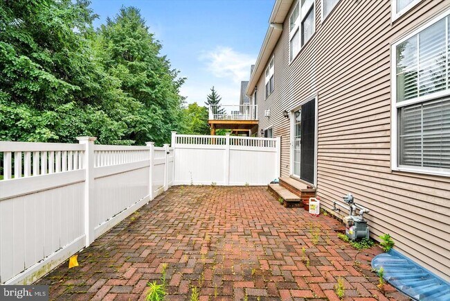 Building Photo - 139 Coburn Rd
