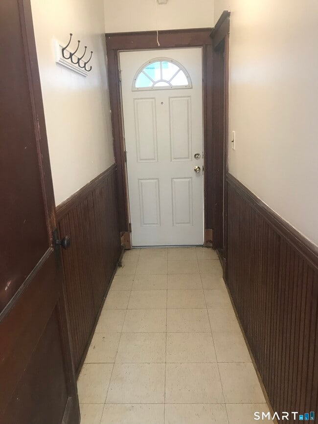 Building Photo - 155 Smith St