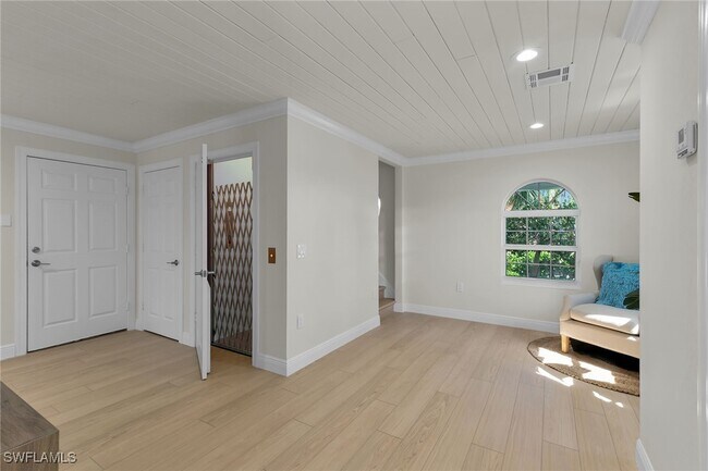 Building Photo - 50 N Sunset St