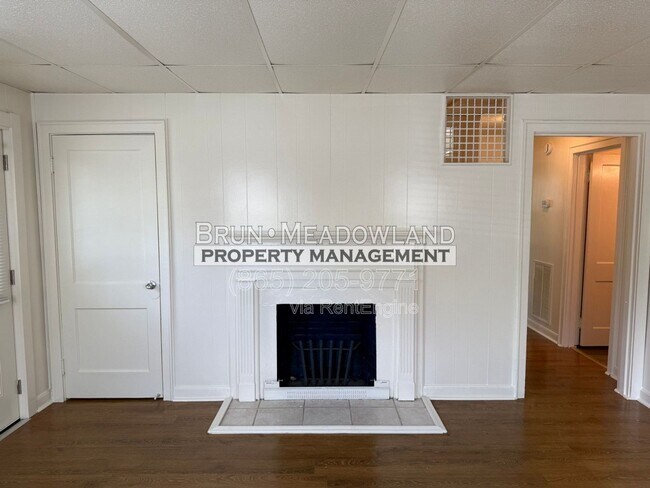Building Photo - 2620 Woodbine Ave