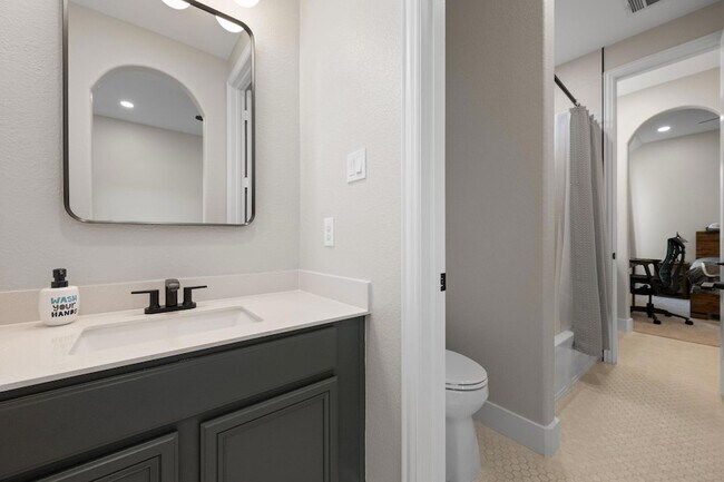 Building Photo - 4518 Diamante Dr