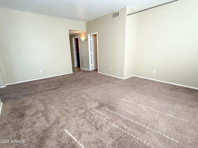 Building Photo - 3429 W Mineral Butte Dr