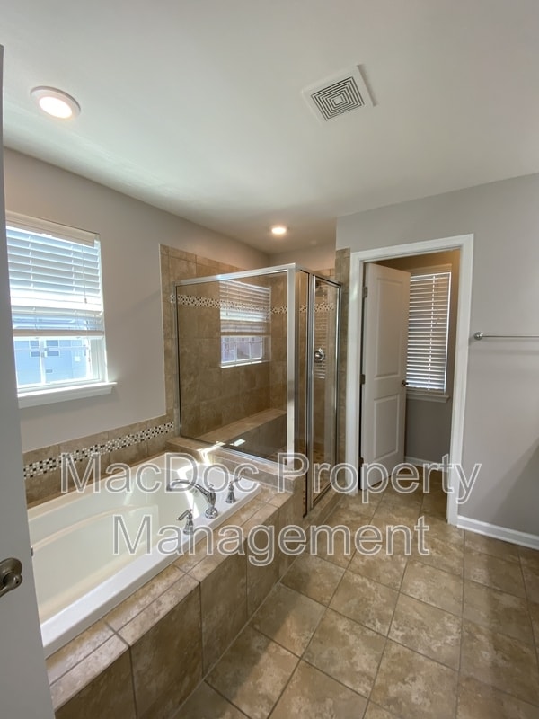 Building Photo - 6056 Greenspring Road