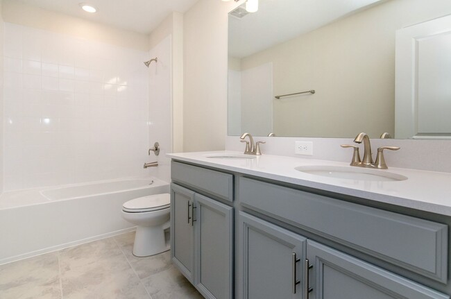 Building Photo - Lovely 5bd/3.5bath FOR RENT in highly soug...