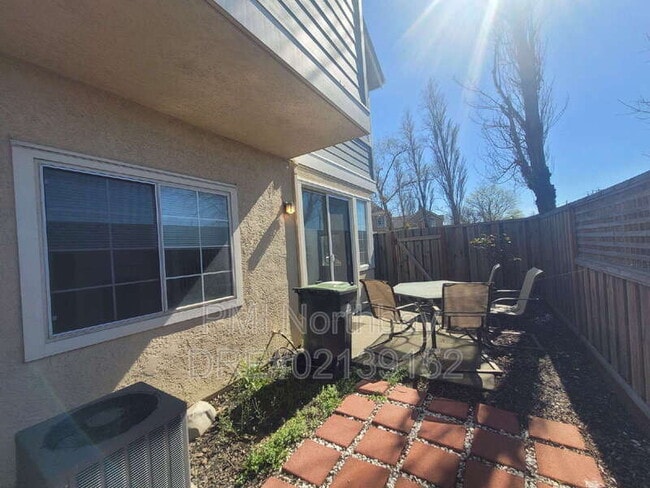 Building Photo - 68 Manchester Dr