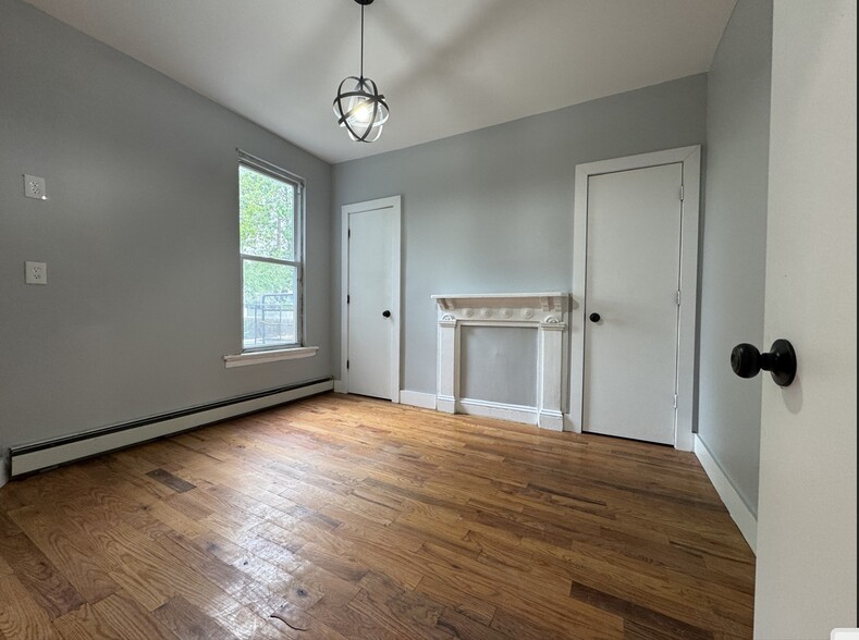 Unit 1 - 149 Van Horne St