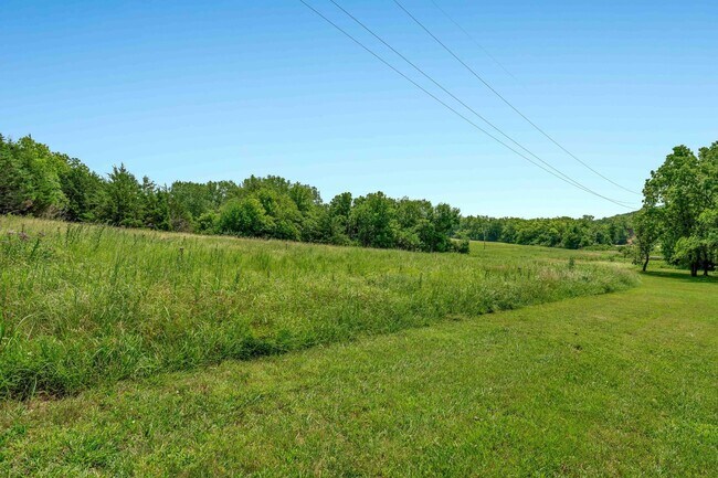 Building Photo - 40 Deep Creek Rd