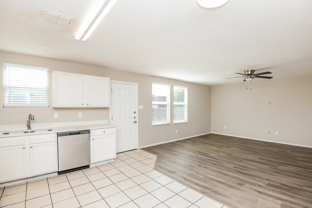 Building Photo - 1429 Blazing Star Trail