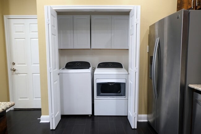 Building Photo - 3003 Allister St