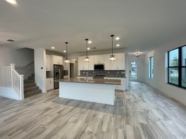 Building Photo - 8792 Antarus Dr