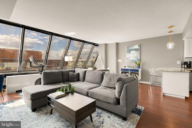 Building Photo - 1245 13th St NW