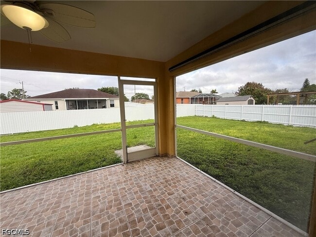 Building Photo - 696 Homestead Rd S