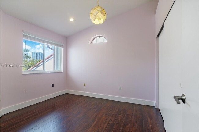 Building Photo - 3769 NE 209th Terrace