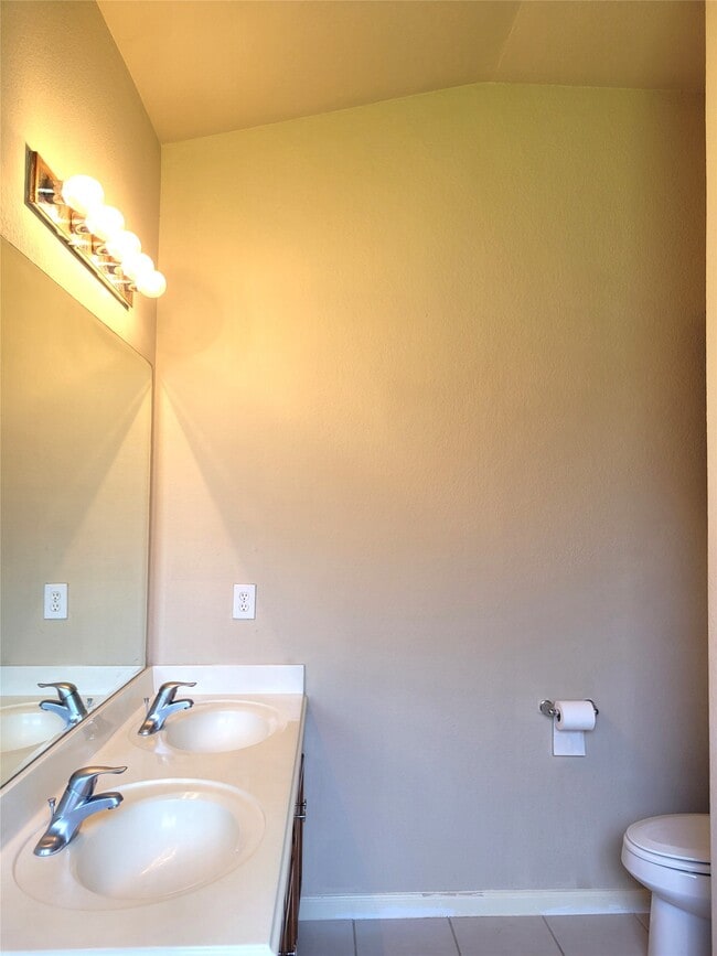 Building Photo - 6042 Starbrook Creek Dr