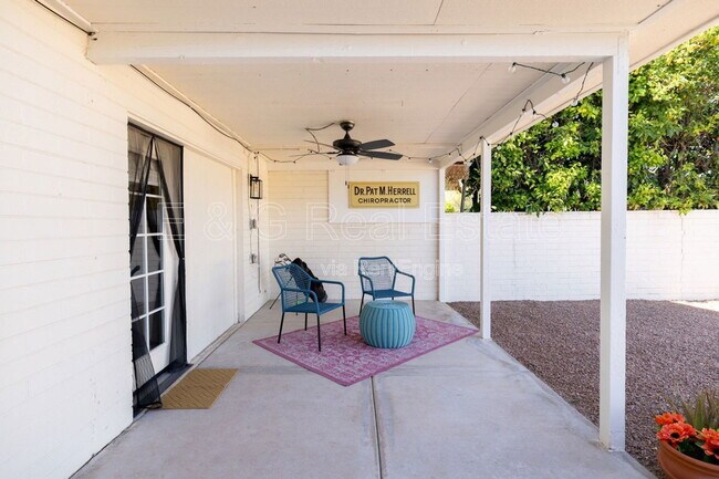 Building Photo - 3011 S Country Club Way