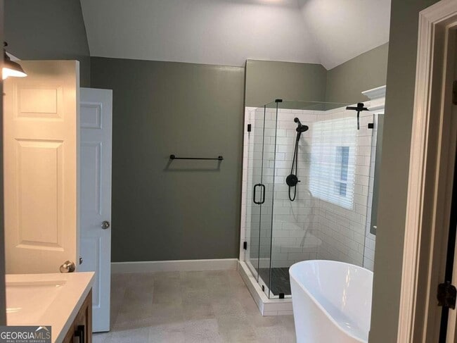 Building Photo - 2400 Rose Walk Dr