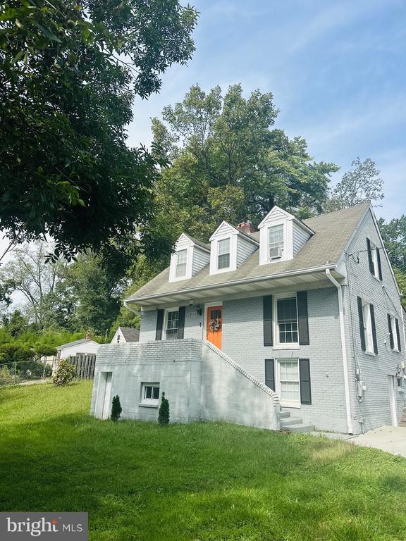 Building Photo - 9824 Old Fort Rd