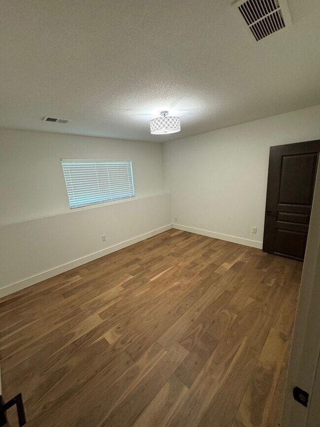 Building Photo - Lot 161