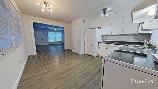 Building Photo - 3 Balfer Ct
