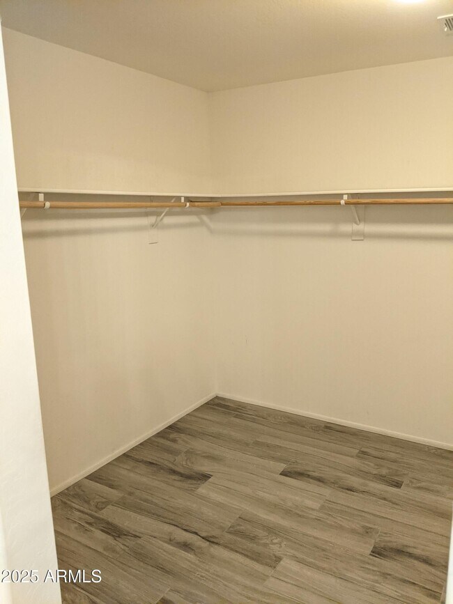 Building Photo - 12039 W Louise Ct