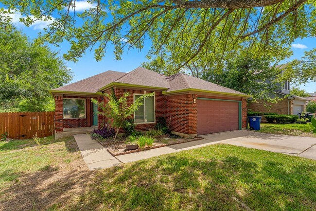 Building Photo - Beautiful 3 bedroom, 2 bathroom home in Southeast Austin!!!