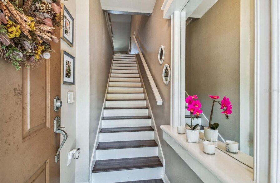 Building Photo - 628 Arbor Lake Ln