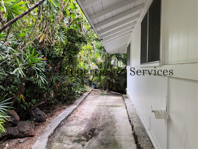 Building Photo - 0038EIK