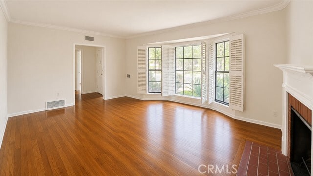Building Photo - 621 N Almansor St