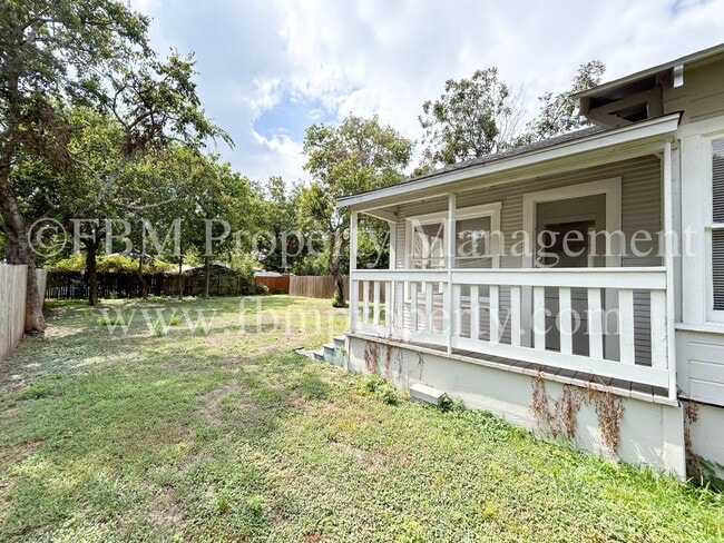 Building Photo - 1407 N Preston St