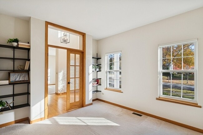 Building Photo - Spacious 3BR Home with Large Yard & 3-Car Garage in Prairie Towne – Grayslake