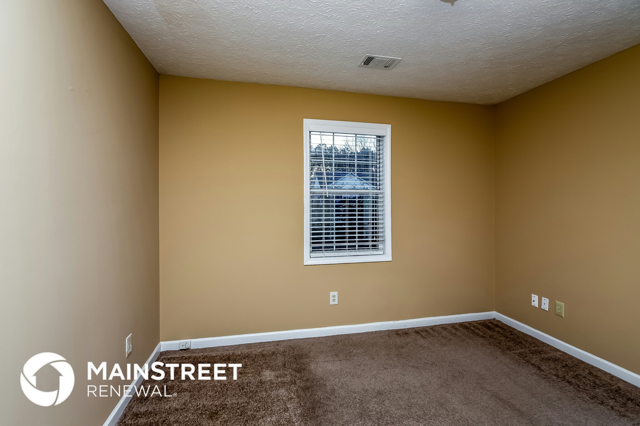 Building Photo - 90 White Oak Dr