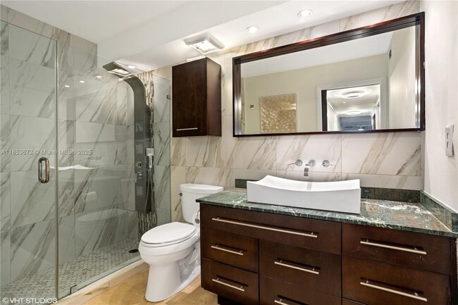 Building Photo - 2401 Collins Ave