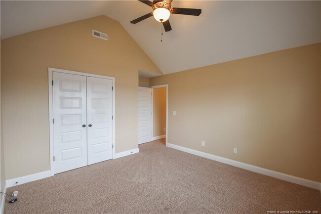 Building Photo - 124 Summer Creek Ln