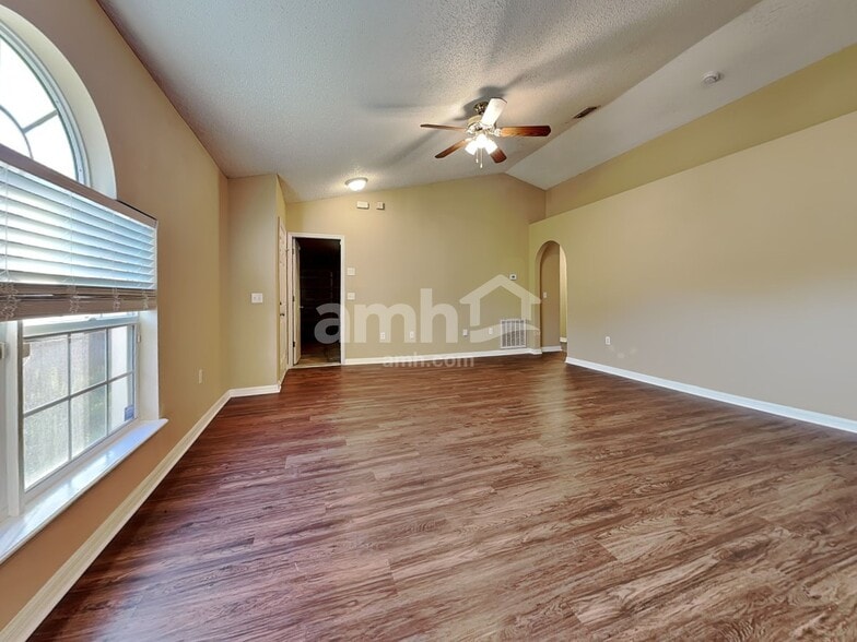 Building Photo - 6679 Gentle Oaks Dr W