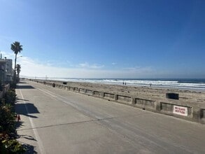 Building Photo - Newly Renovated Mission Beach Studio Near the Water!