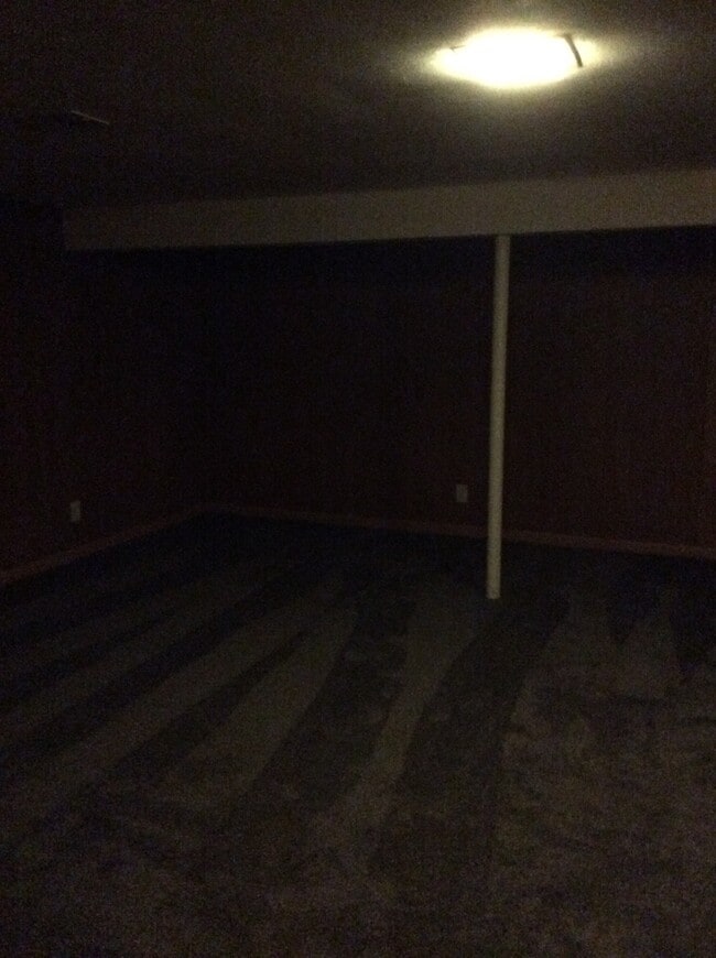 Building Photo - 269 Flintridge Dr