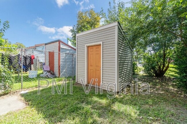 Building Photo - 909 E Liberty St