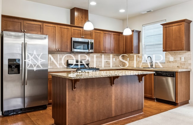 Building Photo - Vaulted Ceilings, Modern Finishes & Easy Living