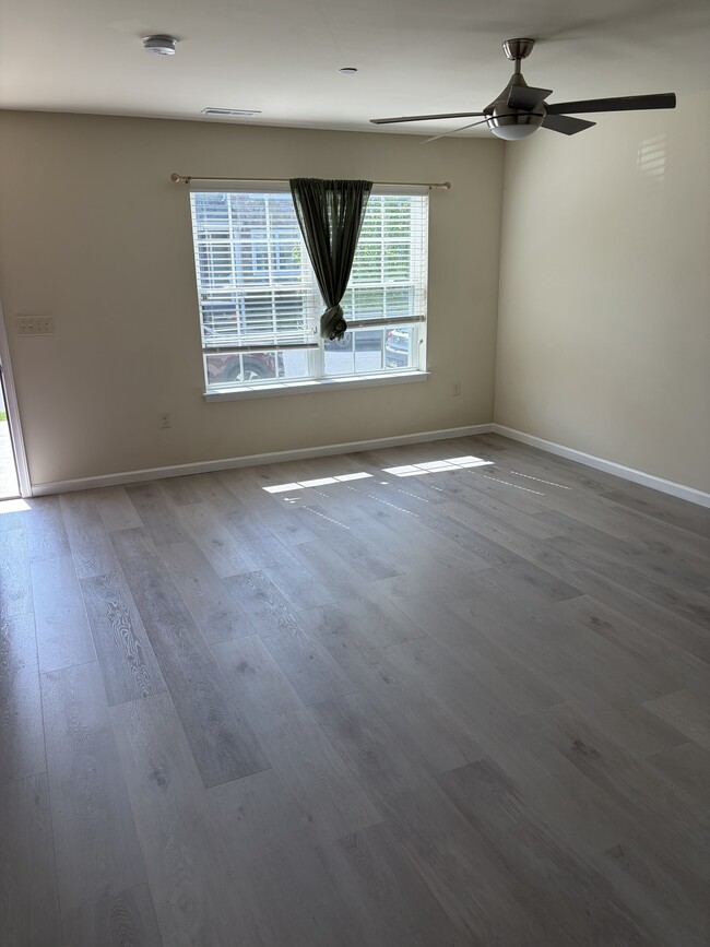 Building Photo - 530 Byler Cir
