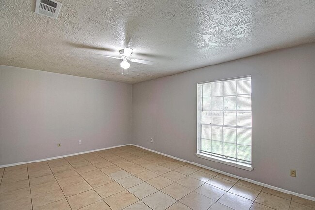 Building Photo - 11203 Doric Ct