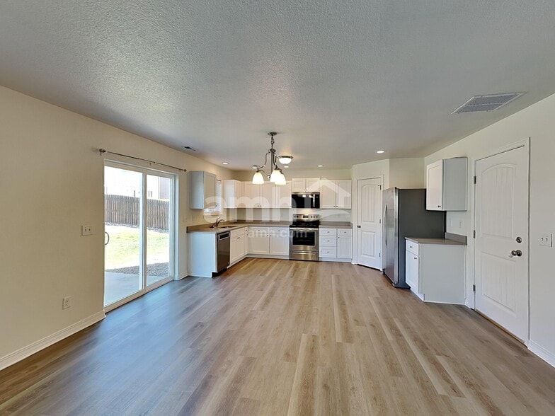 Building Photo - 9534 Sand Myrtle Dr