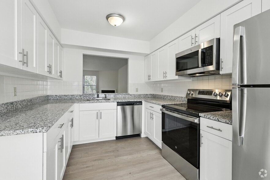 2BR, 2.5BA - 1,683SF - Kitchen - Chesterfield Village Townhomes