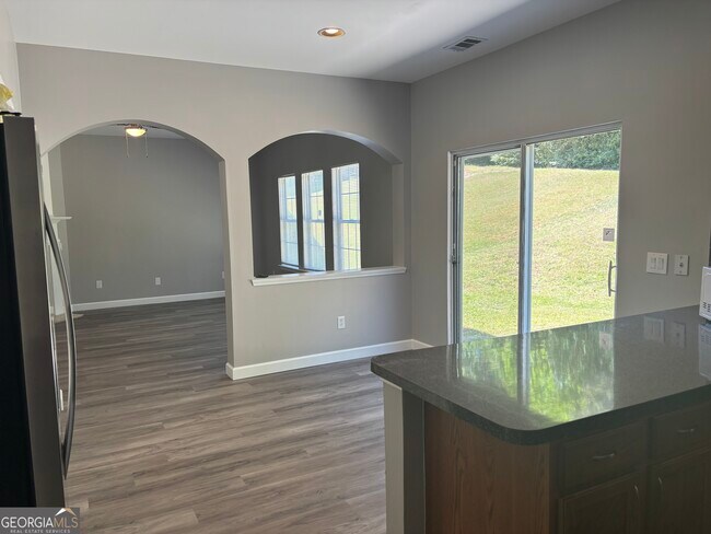 Building Photo - 7742 Parkside Dr