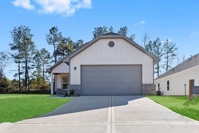 Primary Photo - 2332 Cedar Pl Dr