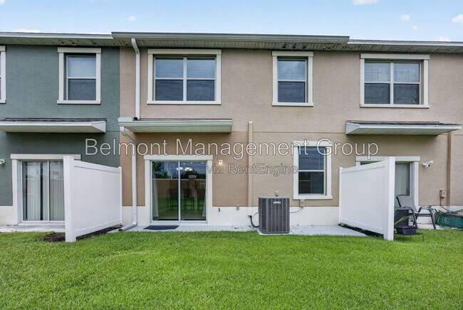 Building Photo - 10709 Savannah Landing Cir