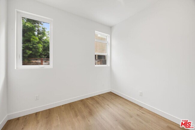 Building Photo - 11253 Hatteras St