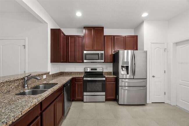 Building Photo - 5179 Bay Isle Cir