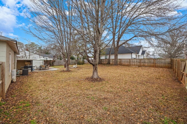 Building Photo - Historic Charm Meets Smart Design—2BR Home Near Downtown