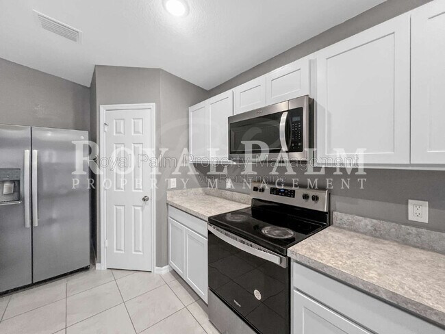 Building Photo - 3107 35th St W