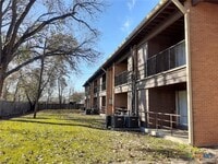 Building Photo - 308 N 14th St